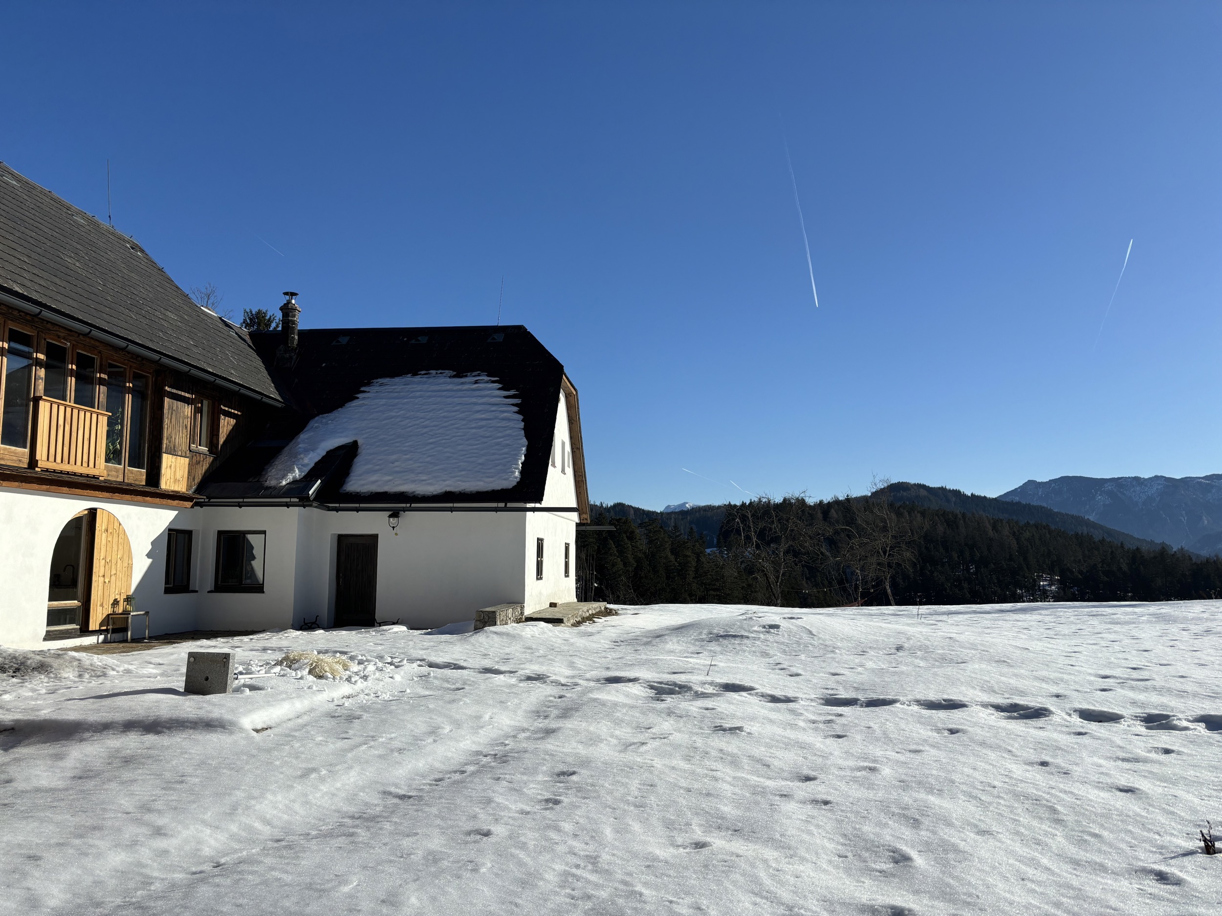 Alpines Design Chalet Amerikaner Hinterbreiteneben winter aussenansicht 9