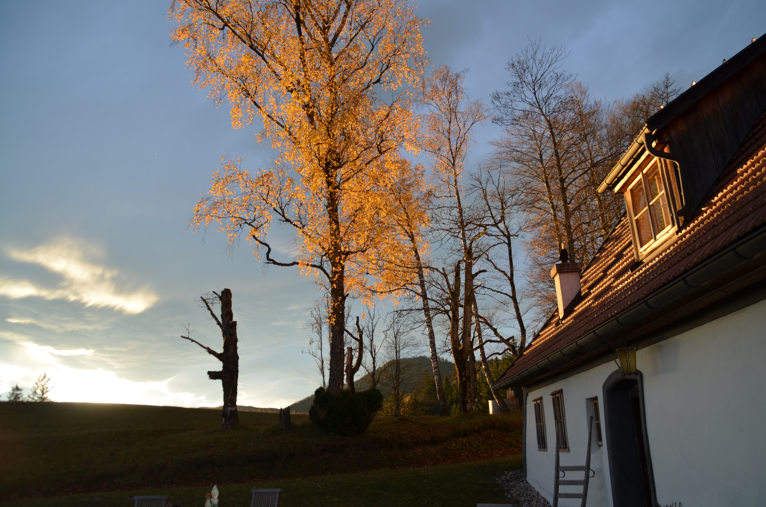 Hinterbreiteneben Herbst Hausansicht c J Hoyos