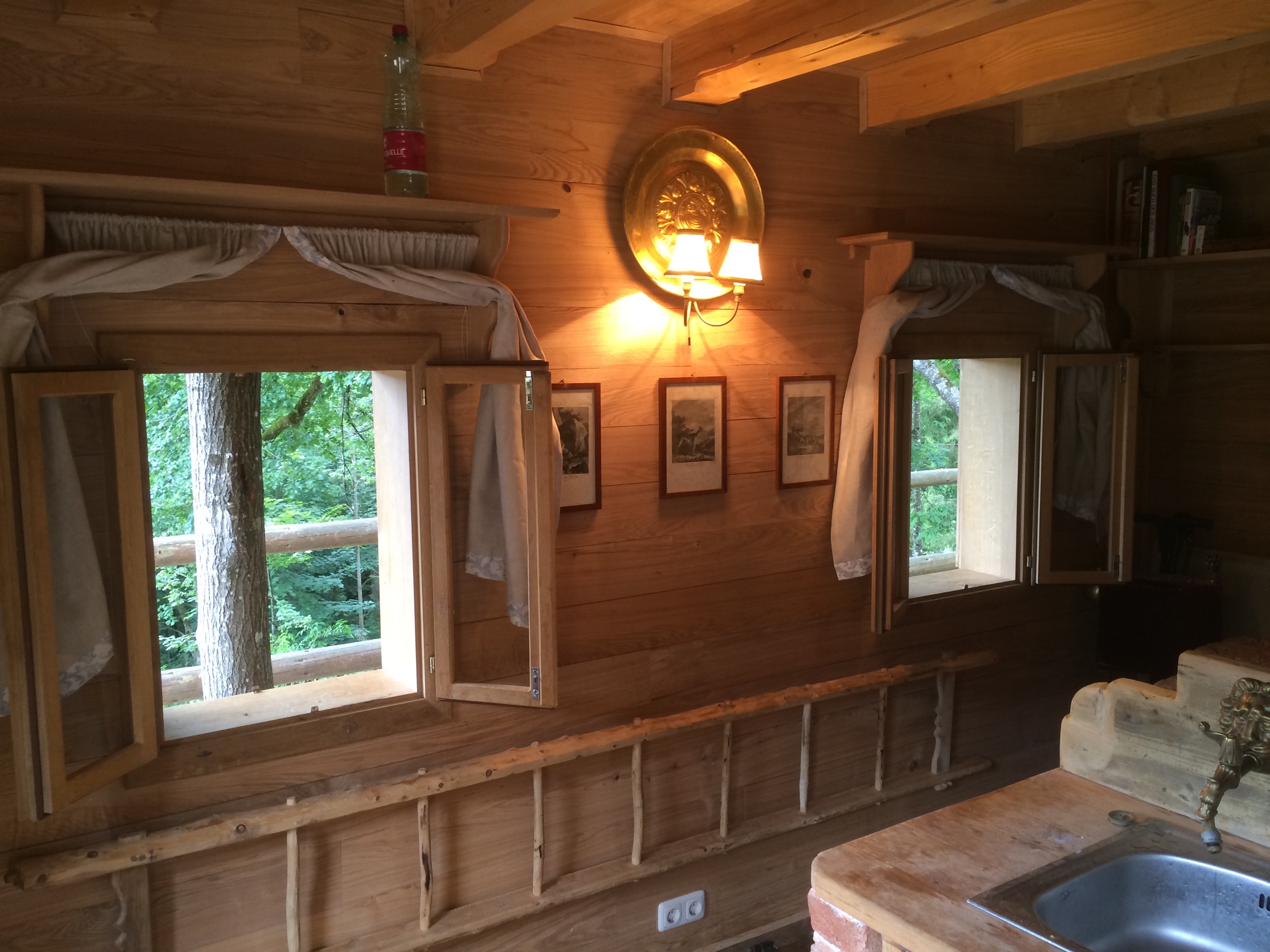 Hinterbreiteneben Holzknechthuette Fenster 1