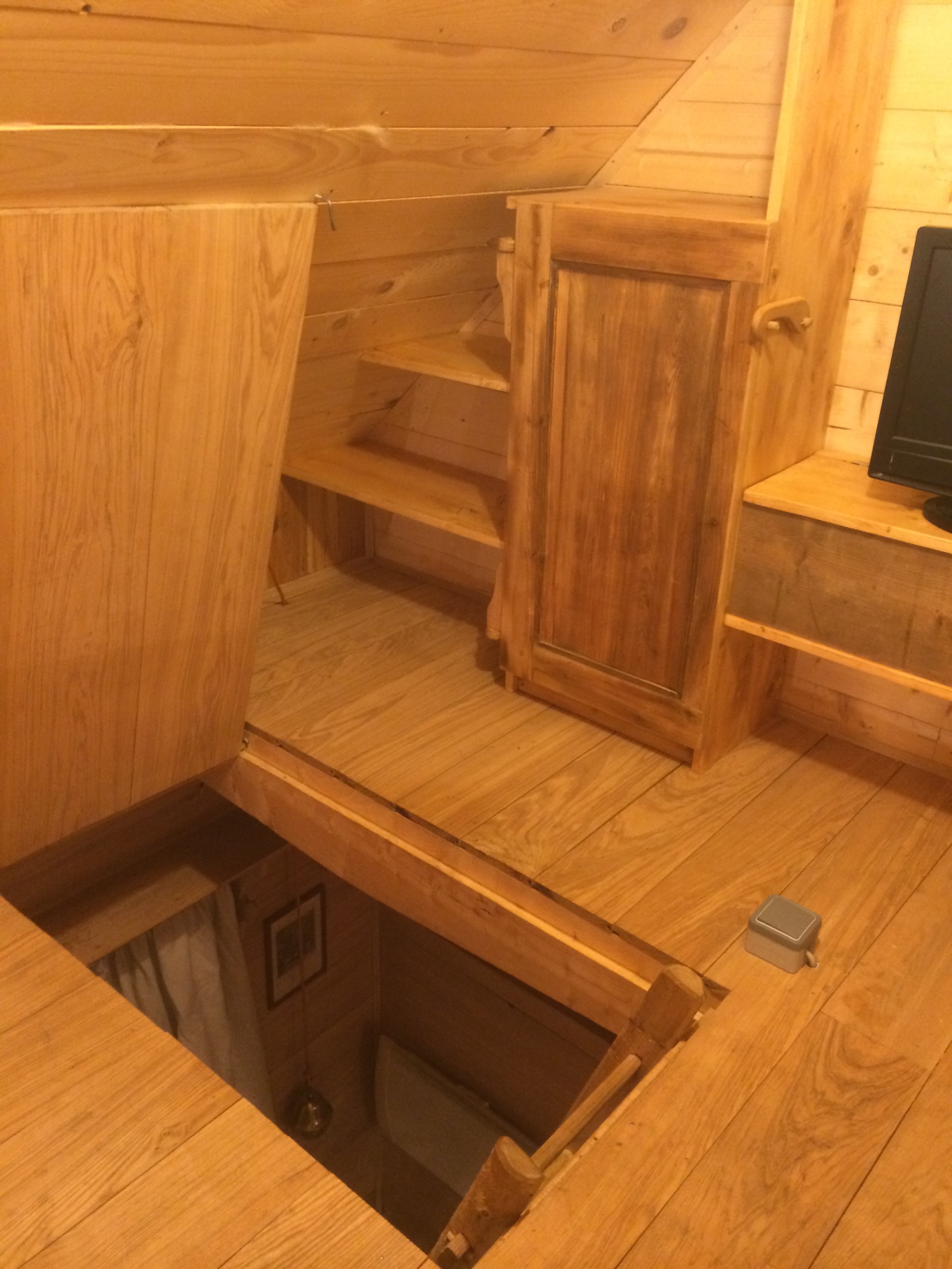 Hinterbreiteneben-Holzknechthuette-ausstattung-innen-6